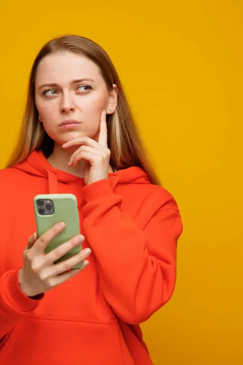 looking-mobile-phone-bg